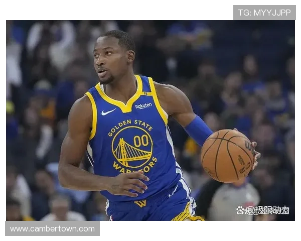 米切尔第三节火力全开8投6中三分1中3独得14分助队追分奋起反击